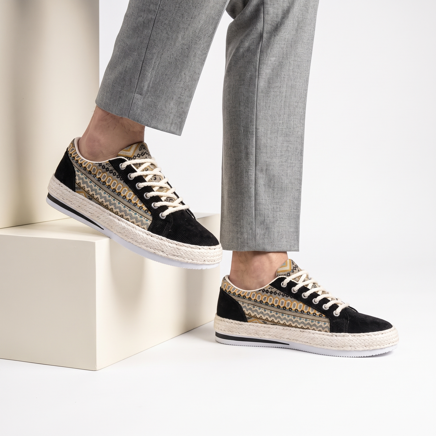 Velaro Shoes
